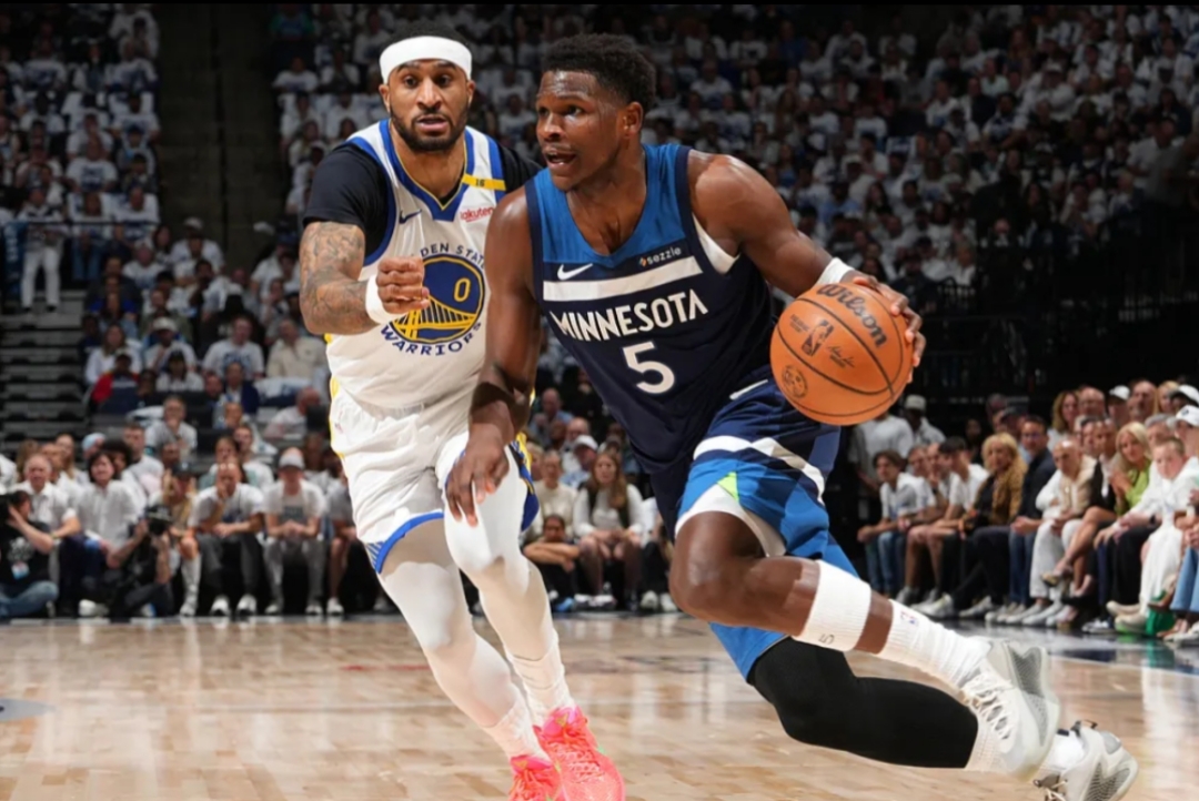 开云体育-东契奇迎来十赛季出色发挥，公牛观众热烈欢呼！